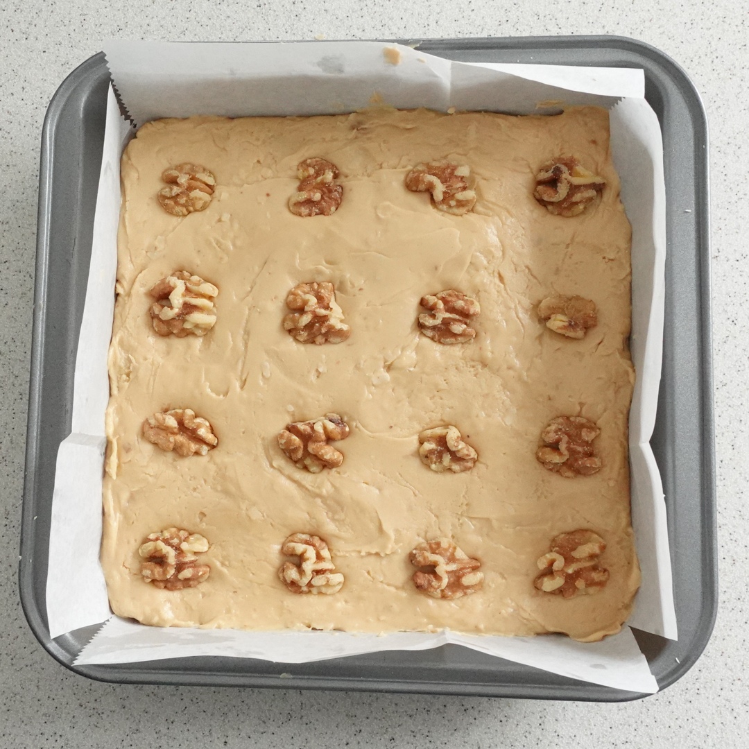 PENUCHE WALNUT FUDGE TRAY