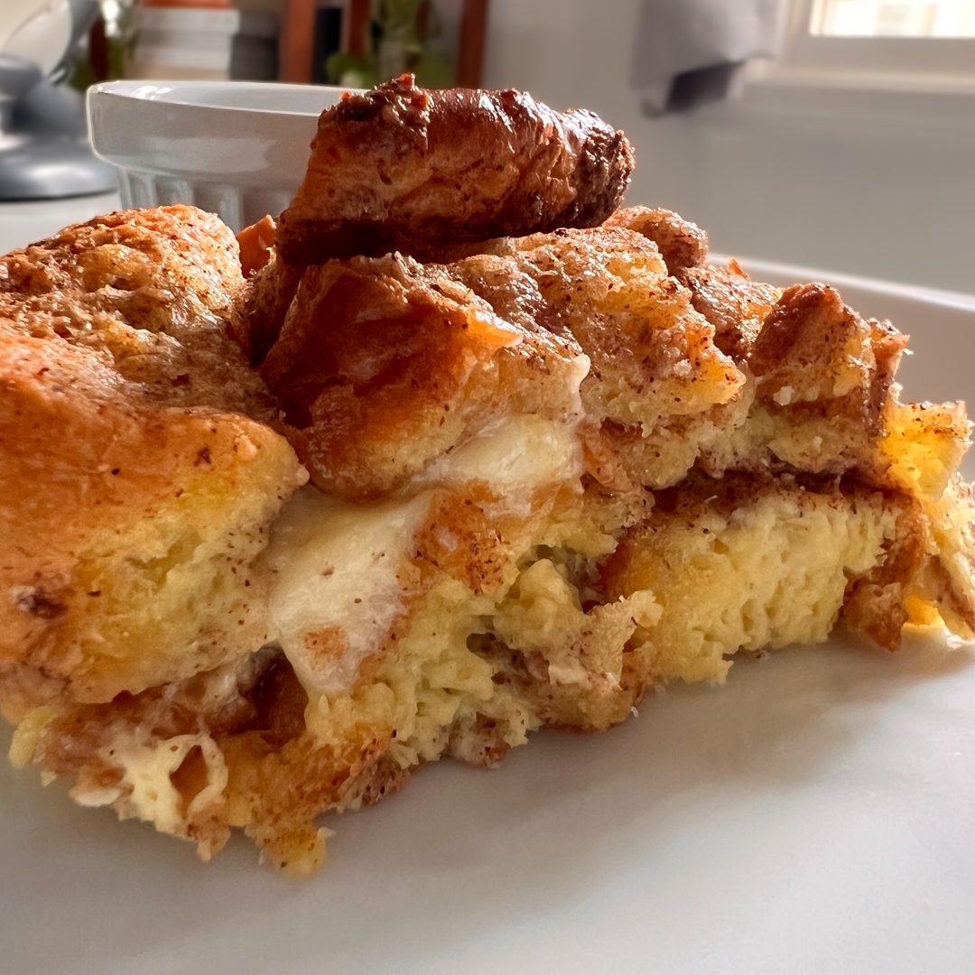 This is an up close image of the french toast in a casserole format.